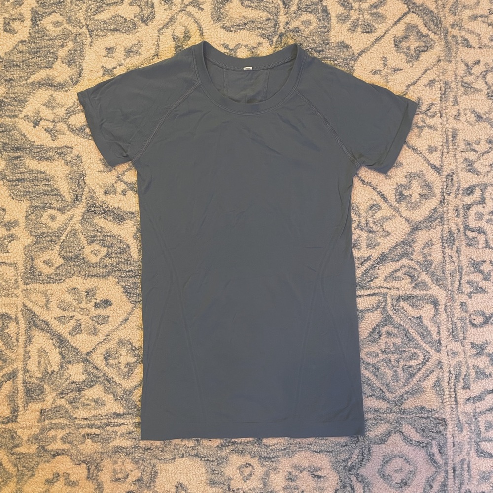 Athleta Women's Tight Work Out Shirt Size XS